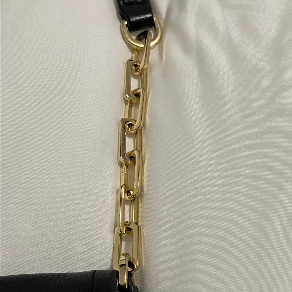 Tory Burch Britten Black Pebbled Leather Shoulder Bag with Gold Logo and Chain - Picture 3 of 16